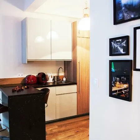 Apartment Slusarska Przy Starym 13 *
