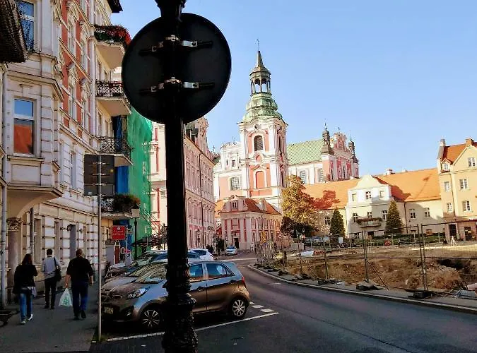 Slusarska Przy Starym 13 *